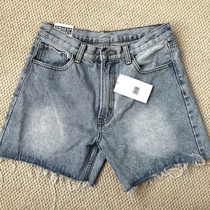Women’s NWT Brandy Melville Jean Shorts